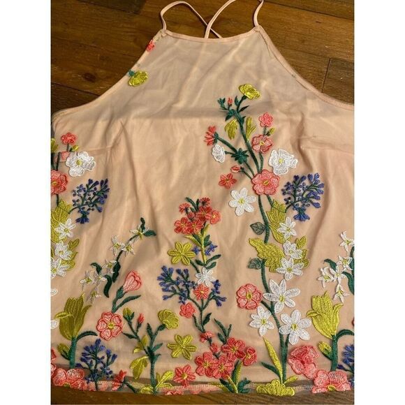NY&CO New York company Large NWT Sleeveless Halter Neck Embroidered Tank floral - Picture 4 of 9